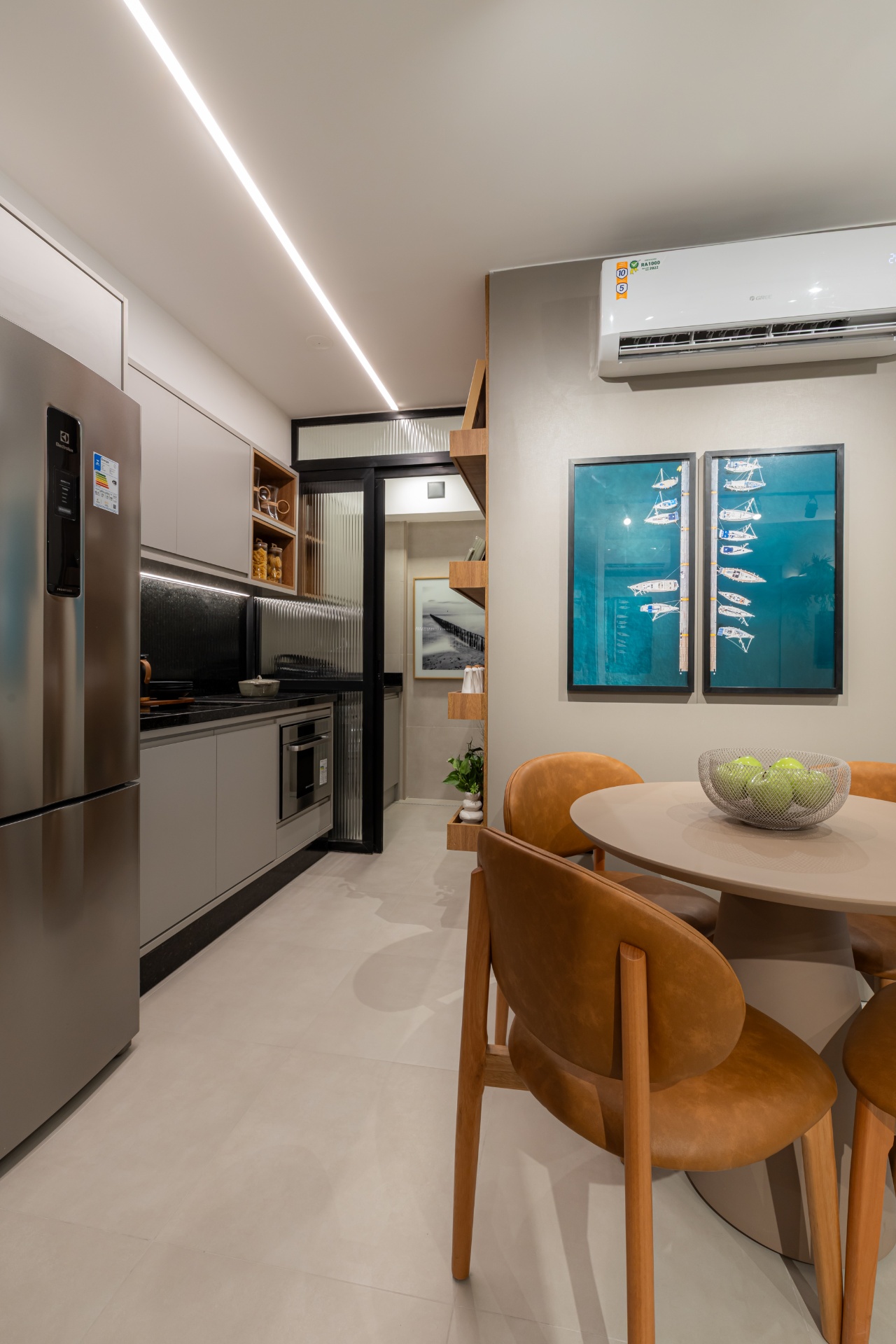 Cozinha e sala de jantar